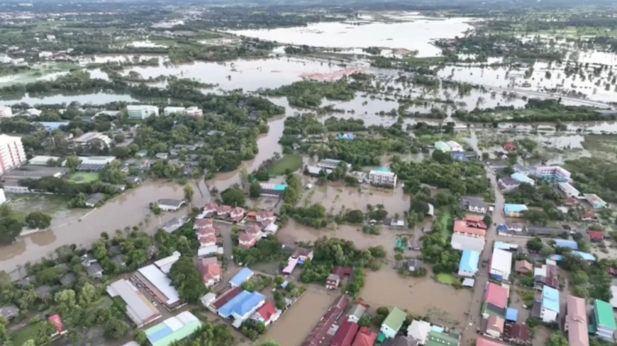 น้ำท่วมที่เพิ่มขึ้นใน 5 จังหวัดของประเทศไทย