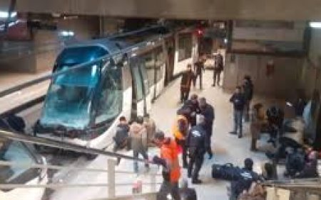2 trams collided in Strasbourg, France, 30 people were injured
