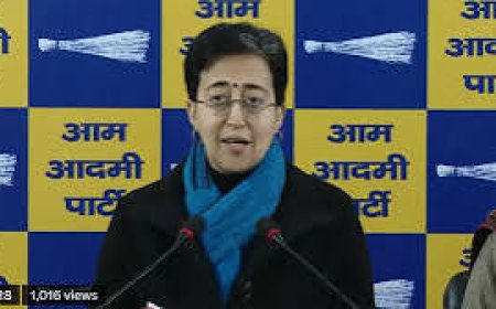 The Chief Minister of Delhi started collecting donations from the public to contest the next election