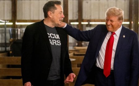 How did a fake video of Trump kissing Musk's feet end up in a US government office? Investigation launched Web Desk TimeFebruary 25, 2025