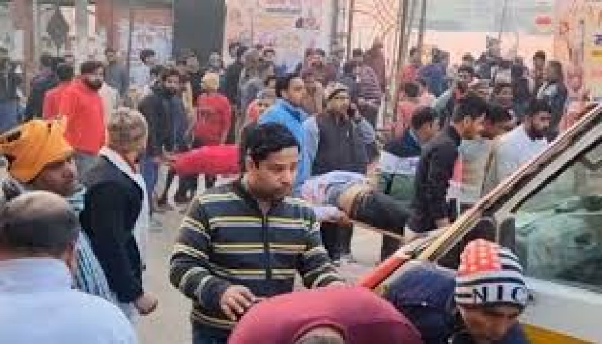 Dunya Bharat: 7 people were killed and dozens injured when the stage collapsed during religious rituals