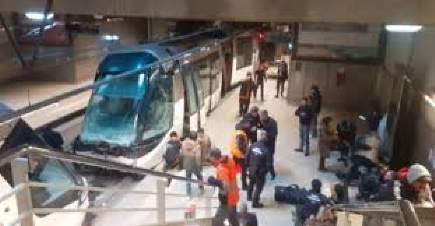 2 trams collided in Strasbourg, France, 30 people were injured