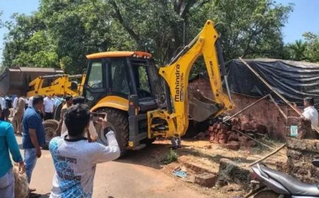 Dunya Bharat: A Muslim citizen's house was demolished for chanting Pakistan Zindabad during the India-Pakistan match