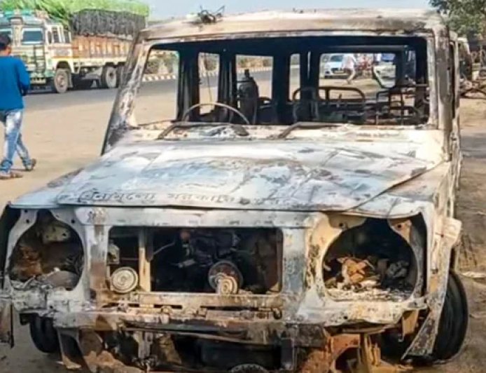 विवादित वक्फ संशोधन विधेयक के खिलाफ प्रदर्शन, पुलिस फायरिंग में पिता-पुत्र समेत 3 लोगों की मौत