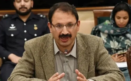 بانی پی ٹی آئی کی جنید اکبر کو چیئرمین پی اے سی کا عہدہ چھوڑنے کی ہدایت