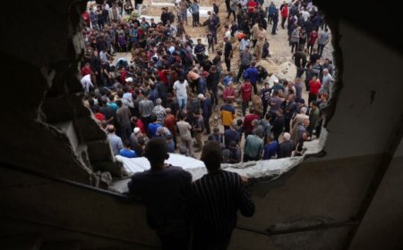 Gaza rescuers says Israeli strikes kill 28 near hospital