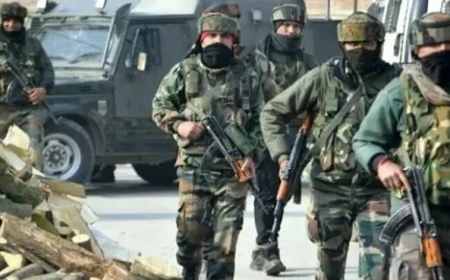 بھارتی فوج نے اپنی شکست کا بدلہ معصوم کشمیریوں سے لینا شروع کردیا