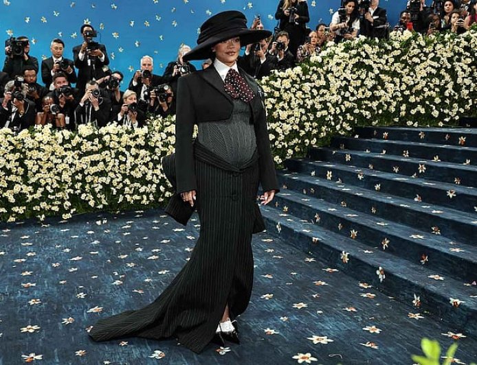 Met Gala 2025 unfolds on Kerala’s dazzling blue floral runway