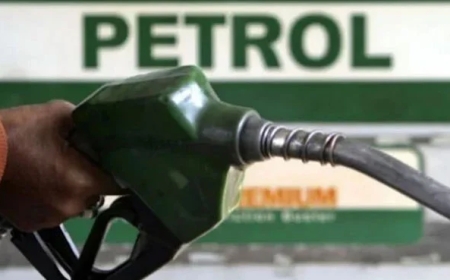 حکومت نے پیٹرول کی قیمت میں بڑی کمی کردی