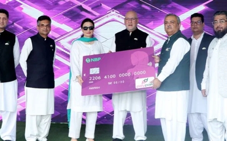 خواتین کے لیے پہلی بار ’’پنک ڈیبٹ کارڈ‘‘ متعارف، فوائد جانیے