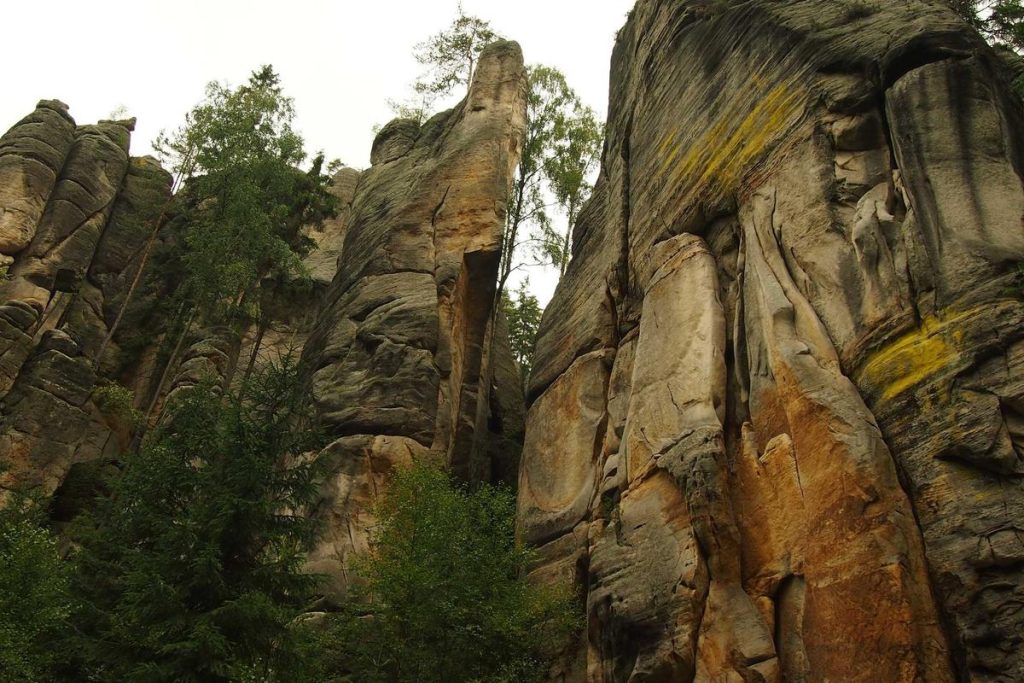 Bikin Heboh Akhir Tahun! 5 Game Mobile Terbaru 2025 yang Wajib Kamu Coba (Online & Offline) – IndoGamers